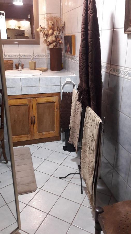 Joli Loft Dans Village Pittoresque Peret Bagian luar foto