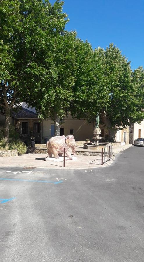 Joli Loft Dans Village Pittoresque Peret Bagian luar foto