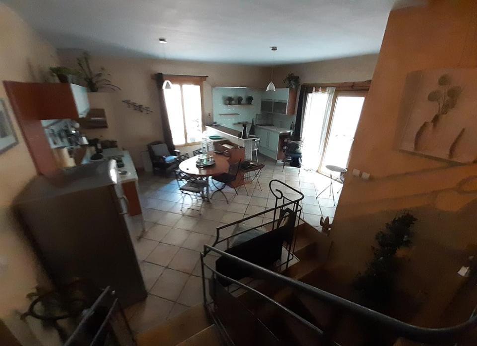 Joli Loft Dans Village Pittoresque Peret Bagian luar foto